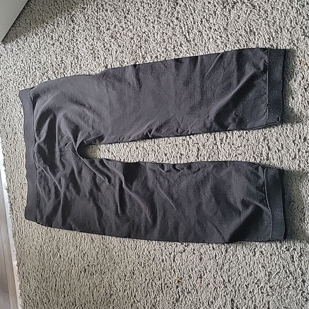 EUC PINK ROSE Black leggings